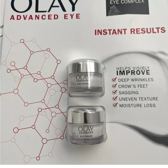 Olay Ultimate Niacinamide + Hyaluronic + Peptide Eye Cream (0.5 fl. oz., 2 pk.) - Picture 6 of 6